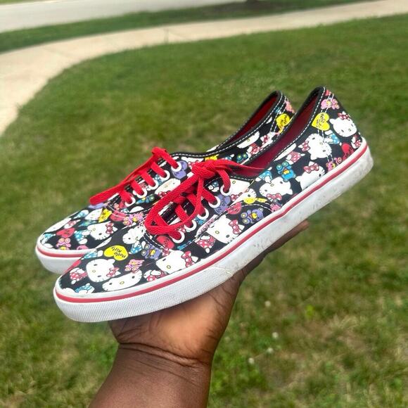 VANS Hello Kitty Authentic Lo Pro Sneakers Black/Red Unisex Size M 7 W 8.5 - Picture 11 of 13